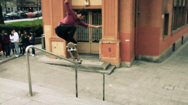 Skateboarder Bastien DUVERDIER dans DVD SKATE Anagram Crazy Extreme Skate