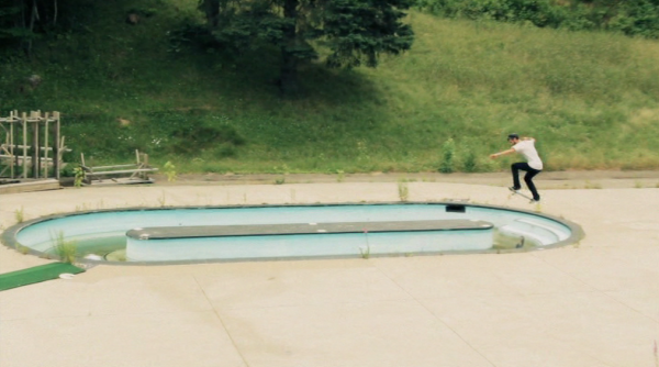 Skateboarder Bastien DUVERDIER dans DVD SKATE Anagram Crazy Extreme Skate