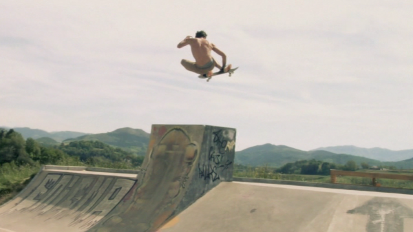skateboarder Romain Jorda dans DVD SKATE Anagram Crazy Extreme Skate skateboarder Romain Jorda dans DVD SKATE Anagram Crazy Extreme Skate