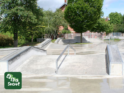 AbcSkate-skatepark-Poissy-Yvelines-1650-m2-rider