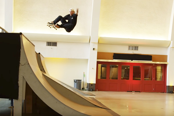abcskate-abcskatecom-skateboard-skate-blog-news-actualite-Jake-Wooten-aeroport-abandonne