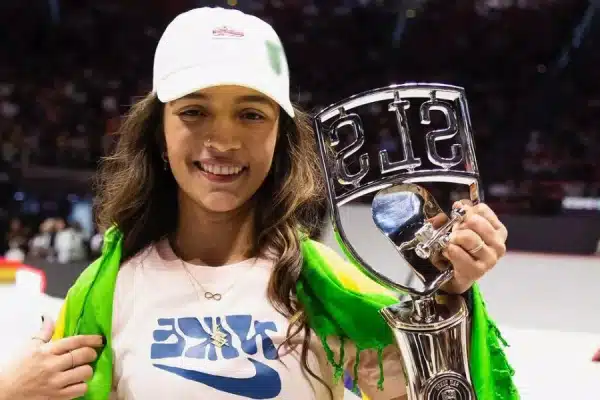 ABCskate-san-diego-Rayssa-leal-skate-win-trophé-sls