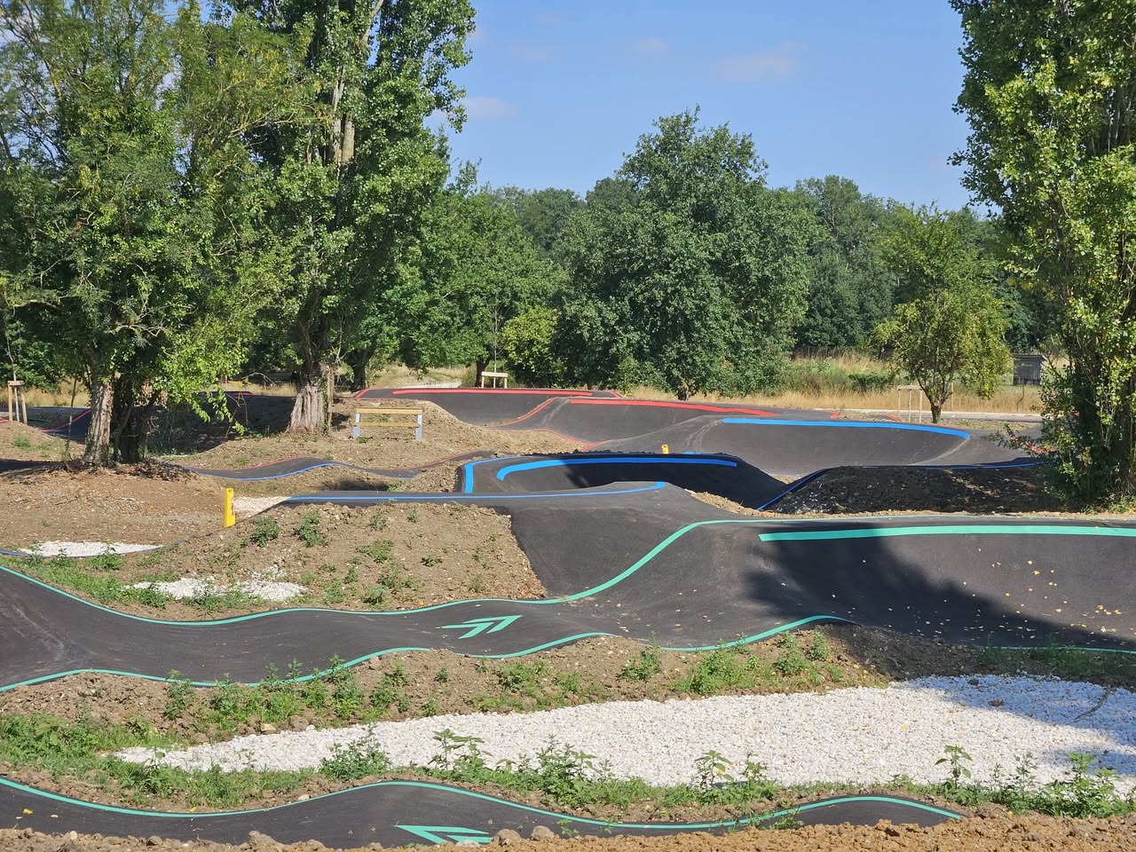 Pumptrack de Saint-Nicolas-de-Port : un spot de glisse pour tous les riders
